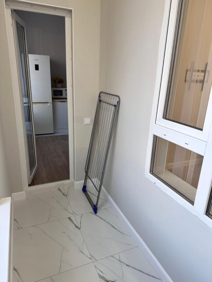 на левом берегу, ханшатыр, центр материнства и детства, нейрохирургия Apartment