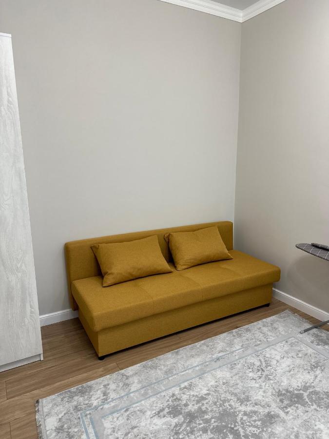 на левом берегу, ханшатыр, центр материнства и детства, нейрохирургия Apartment